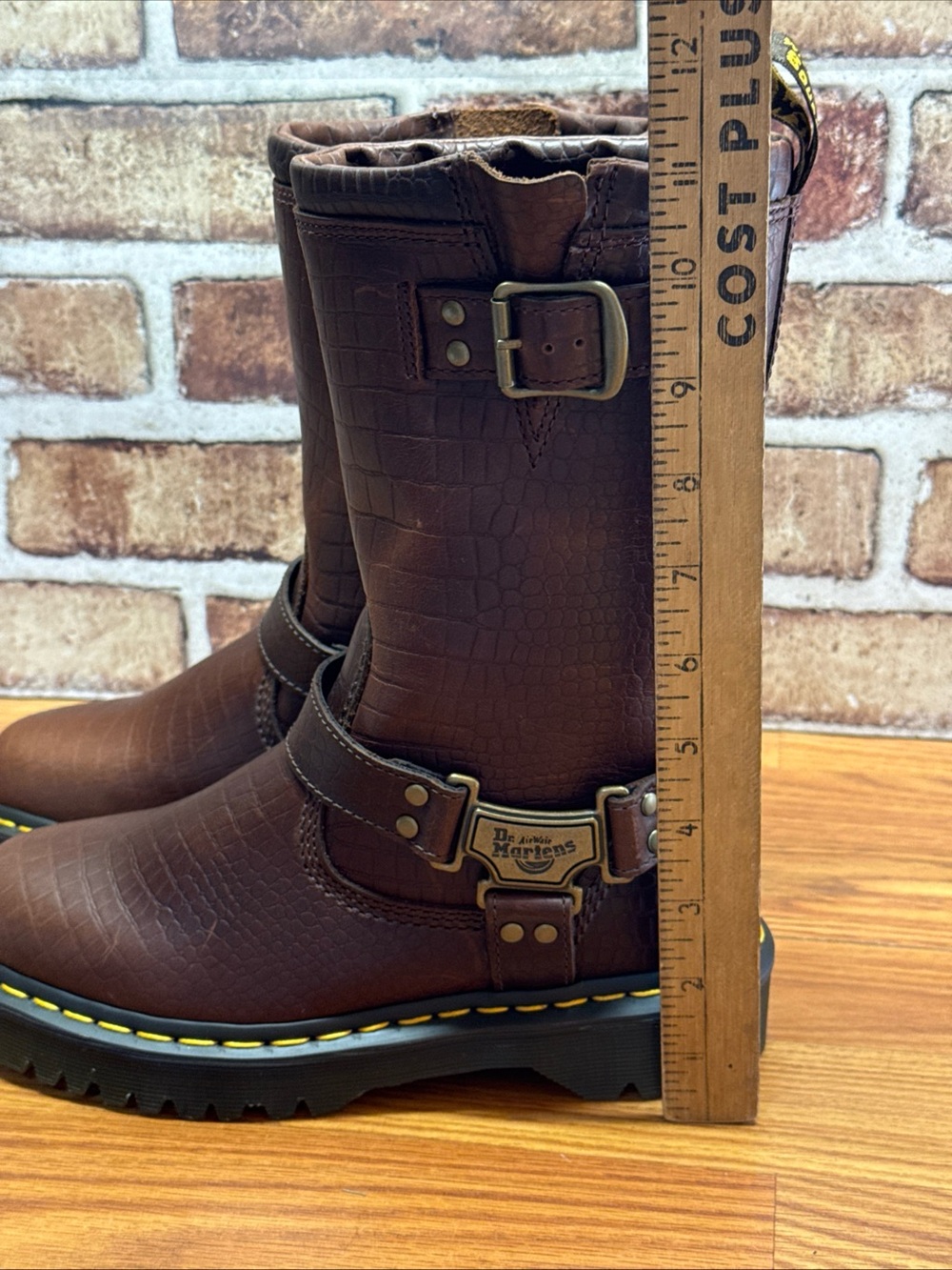 Dr. Martens Anistone Hi reptile embossed leather pull on boots brown NWOB size 7 - Picture 13 of 13
